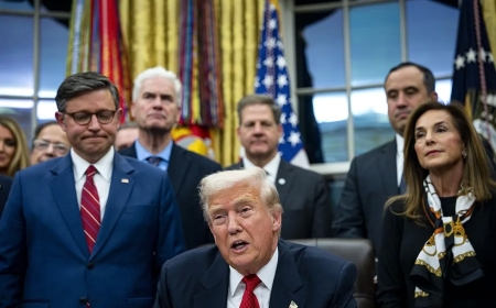 La Casa Blanca afirma que Trump no descarta usar al Ejército para controlar Groenlandia