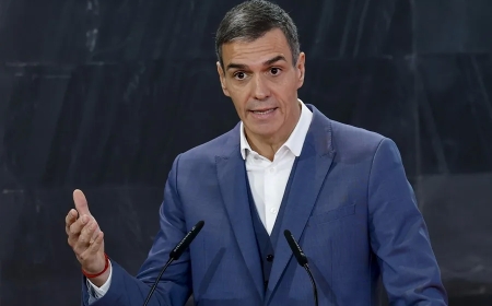 Sánchez expresa a Delcy Rodríguez y a Edmundo González el apoyo hacia una transición pacífica