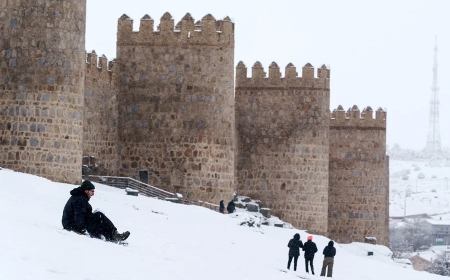 Once comunidades en alerta por nieve, lluvia y oleaje, con tres en nivel naranja