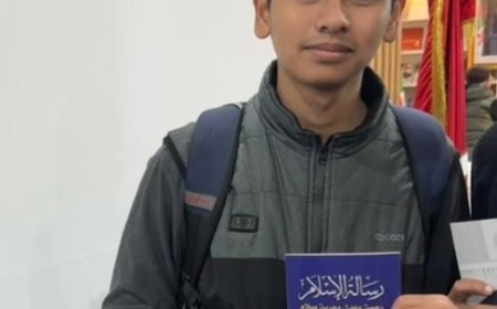 Visitante de Malasia: el libro Mensaje del Islam de Al-Sharafaa, un clamor intelectual para volver a la comprensión correcta de la religión