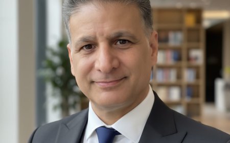 Elección del escritor Bahgat Al-Obeidi como representante de la Fundación Mensaje de Paz en Austria y Europa del Este