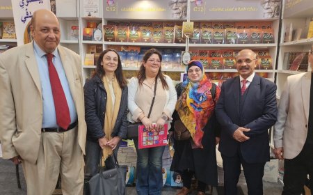 Una delegación alemana visita el pabellón de la Fundación Mensaje de Paz en la Feria Internacional del Libro de El Cairo |