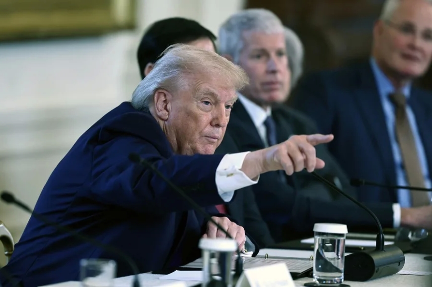 Trump ofrece garantías a las petroleras para invertir en Venezuela e invita a China y Rusia a comprar su crudo