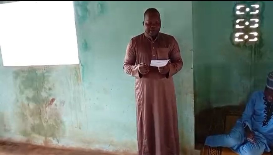 Con video y fotografías. Lección en la mezquita de Aguidí, en la República de Benín, para explicar el artículo del profesor Ali Al-Sharafaa: Una lectura coránica sobre la felicitación a los no musulmanes
