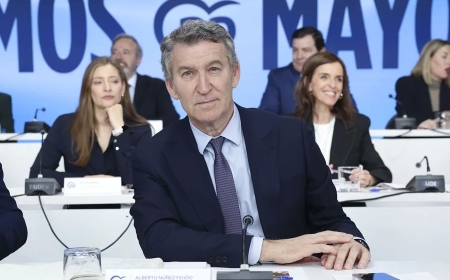 Feijóo pide a Vox «responsabilidad» y que no se conviertan en «un muro»