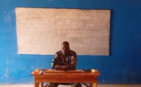 Título: Lección educativa en el Centro Daoud - Benín: Explicación del artículo del Prof. Ali Al-Shurafa: "La reflexión sobre el Corán es una obligación individual"