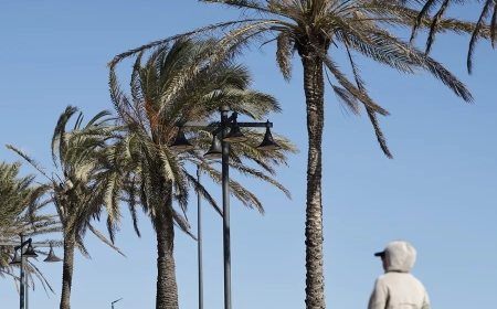 La borrasca remite, pero once comunidades siguen en alerta por fuertes vientos y el oleaje