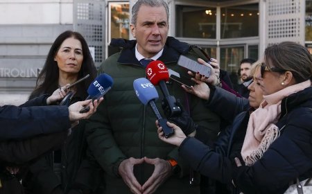 Vox expulsa a Ortega Smith de forma cautelar por no ceder la portavocía en el Ayuntamiento de Madrid