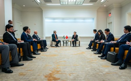 Abdullah bin Zayed Al Nahyan se reúne en Washington con el ministro de Exteriores de Vietnam