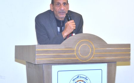 Atef Zayed durante el Iftar de la Biblioteca Digital de Al-Shorafa Al-Hammadi: Es necesario lanzar un proyecto para vincular a los jóvenes con las causas de la patria