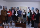 El Centro Árabe de Investigación honra al equipo de la Biblioteca Digital de Al-Shurafaa Al-Hammadi en reconocimiento a sus esfuerzos durante Ramadán