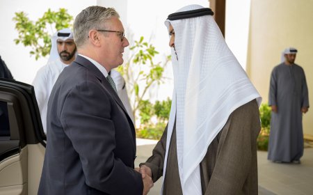El presidente de los EAU recibe al primer ministro británico para abordar la situación regional y la cooperación bilateral