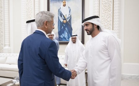 El presidente de los EAU recibe al ministro de Exteriores de la India
