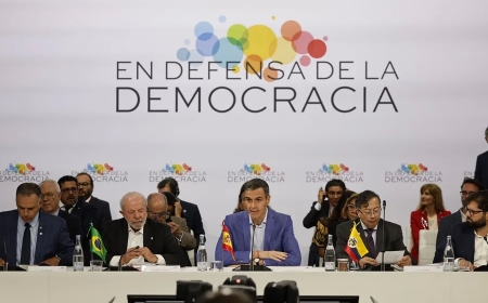 Sánchez llama a la acción a los progresistas para defender la democracia y no resignarse