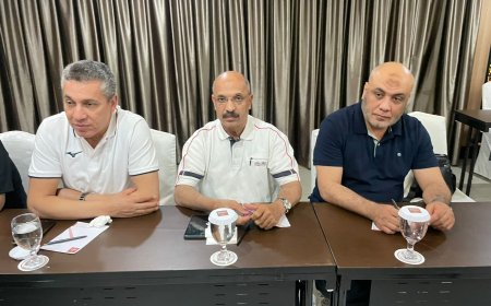 Reunión ampliada entre la delegación de la Fundación "Mensaje de Paz" y Dar Al-Fath en Indonesia para estudiar la creación de un centro de estudios coránicos