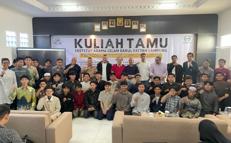 Mensaje de Paz" lidera un movimiento intelectual en Indonesia: Firma de un gran acuerdo de asociación con la Universidad Maulana