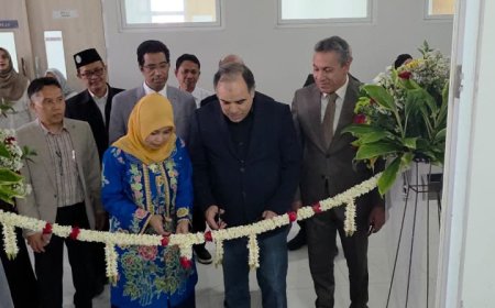 Inauguración oficial del Centro Al-Shurafa Al-Hammadi de Estudios Coránicos en la Universidad Maulana
