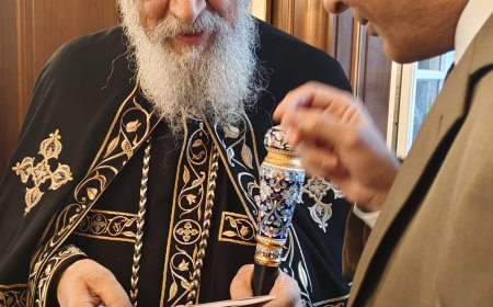 "¡Alá!": La expresión de admiración del Papa Teodoro II al conocer el título del libro del pensador Ali Al-Shurafa Al-Hammadi