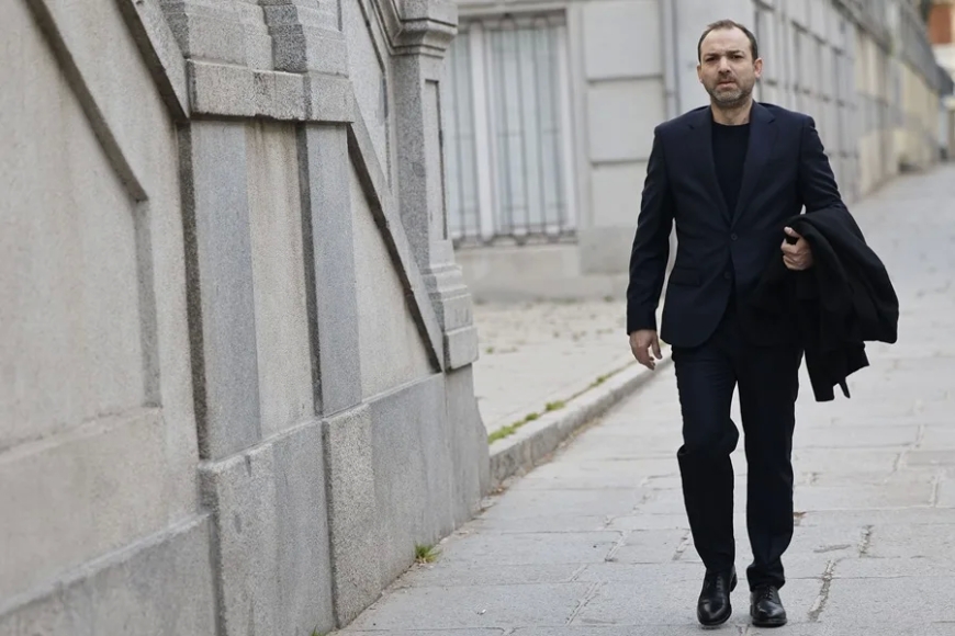 El hijo de Ábalos justifica los pagos que realizó a su padre como ayuda tras su divorcio: «No soy custodio de nadie»