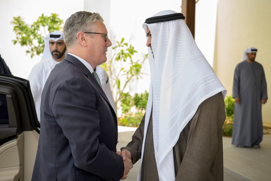 El presidente de los EAU recibe al primer ministro británico para abordar la situación regional y la cooperación bilateral
