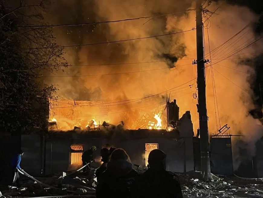Ucrania condena los ataques rusos que han matado a 16 personas: «Son crímenes de guerra»