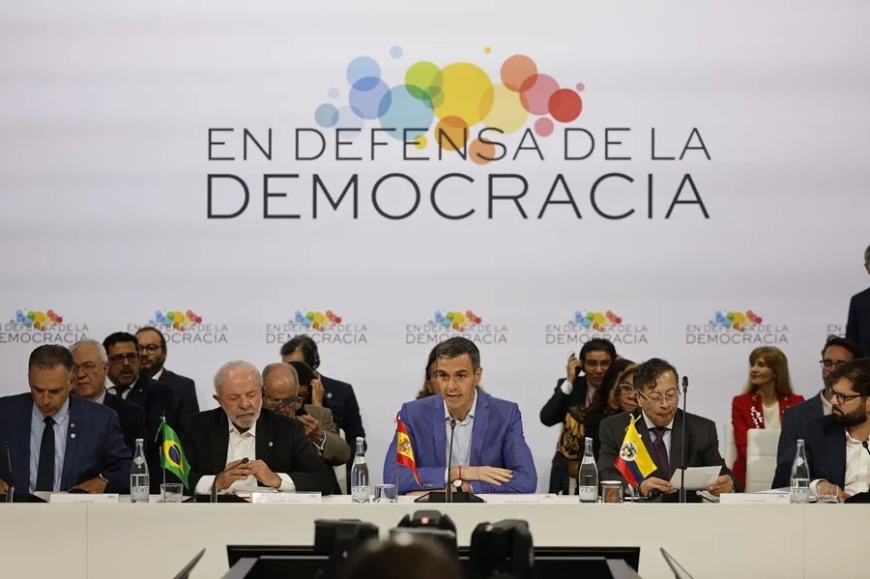Sánchez llama a la acción a los progresistas para defender la democracia y no resignarse