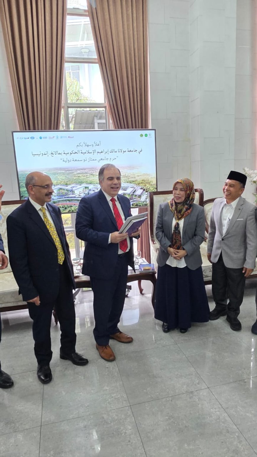 La Universidad Maulana lanza un proyecto coránico internacional bajo el nombre de "Al-Shurafa Al-Hammadi" | FOTOS