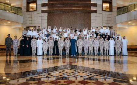 Abdullah bin Zayed recibe a una delegación del Colegio Nacional de Defensa