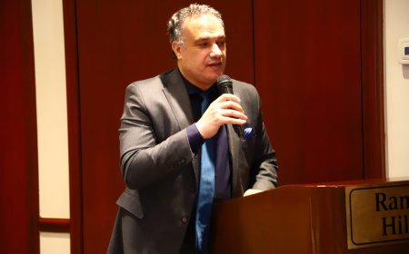 Hisham Al-Najjar en el simposio Mensaje de Paz:  El regreso al Corán y la construcción de una ley justa es la solución para salvar a la familia... El proyecto de Ali Al-Shurafa es el punto de partida.