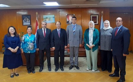 La Academia Sadat abre nuevos horizontes de cooperación académica y emprendimiento con la Embajada de China en El Cairo