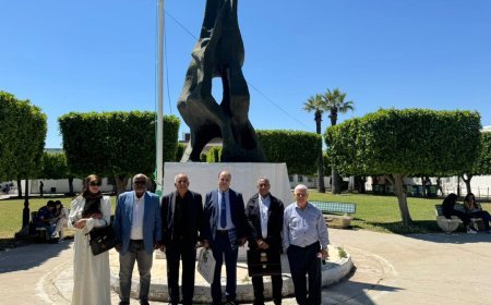Una delegación de la Fundación «Mensaje de Paz» y la «Biblioteca Digital de los Sharifs de Hammadi» visitó la Facultad de Artes de la Universidad de Manouba.