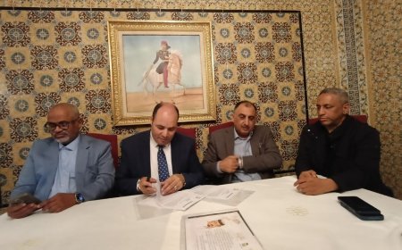 Protocolo de cooperación entre el "Centro Árabe", la Biblioteca Digital de Al-Shurafa Al-Hammadi, "Mensaje de Paz" y la "Unión Árabe de Albergues de la Juventud"