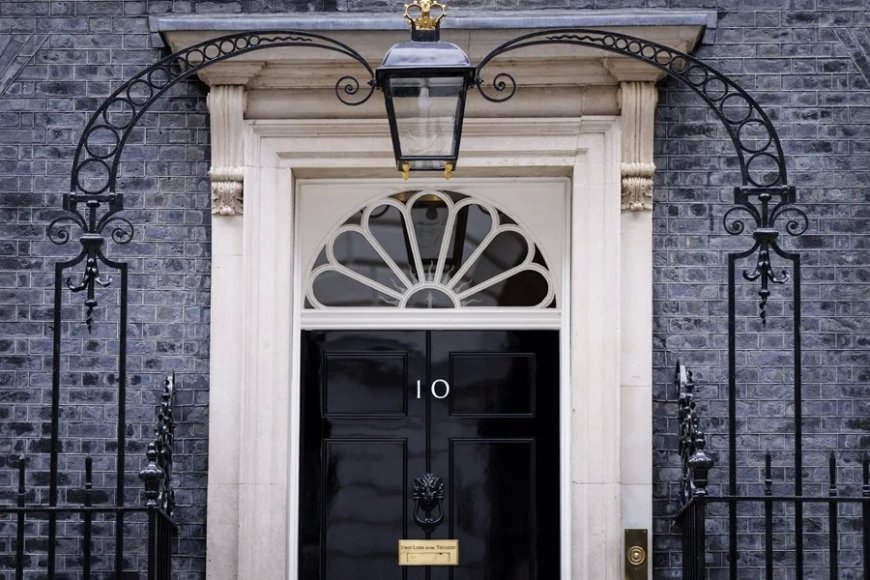 El primer ministro británico se niega a dimitir pese a las presiones de su partido