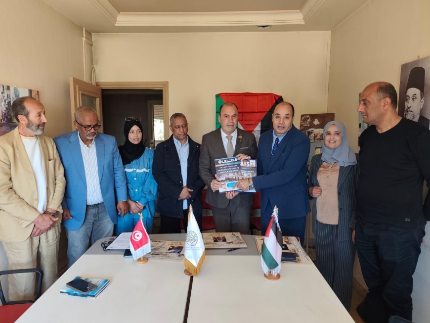 Dedicatoria de las publicaciones del "Centro Árabe" y la "Biblioteca Digital de los Sherifis Al-Hammadi" a los líderes de la Fundación "Señora de la Tierra" (Sayyidat al-Ard) - Jerusalén