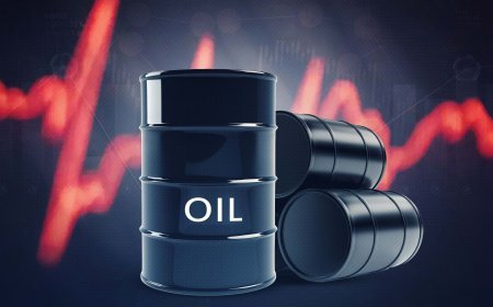 El petróleo se mantiene estable en las primeras operaciones del martes