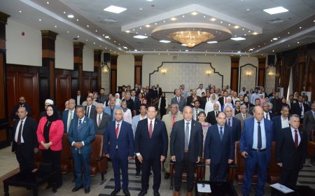 Con la participación de la Fundación Mensaje de Paz... La Mesa Redonda de "Al-Qada" emite una serie de recomendaciones para fortalecer la cohesión social y apoyar al Estado egipcio