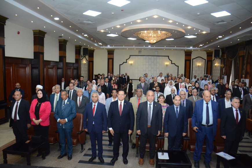 Con la participación de la Fundación Mensaje de Paz... La Mesa Redonda de "Al-Qada" emite una serie de recomendaciones para fortalecer la cohesión social y apoyar al Estado egipcio