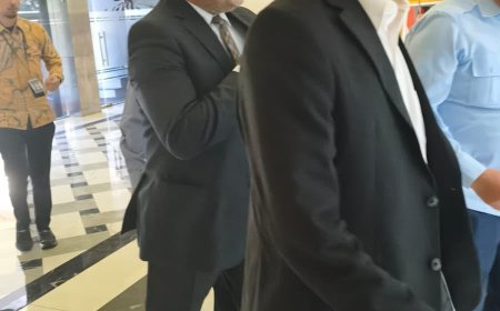 El Ministro de Asuntos Religiosos de Indonesia recibe al director de la oficina de la Fundación Mensaje de Paz en Indonesia