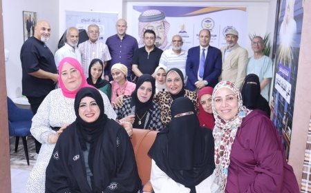 Inicio de la segunda temporada cultural de la Biblioteca Digital de Al-Shurafa Al-Hammadi con el debate del libro "La paz genera convivencia" ante una gran asistencia de miembros del Club Al-Ahly