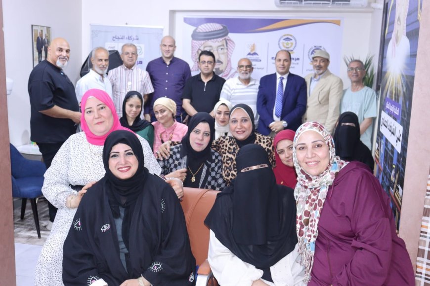 Inicio de la segunda temporada cultural de la Biblioteca Digital de Al-Shurafa Al-Hammadi con el debate del libro "La paz genera convivencia" ante una gran asistencia de miembros del Club Al-Ahly