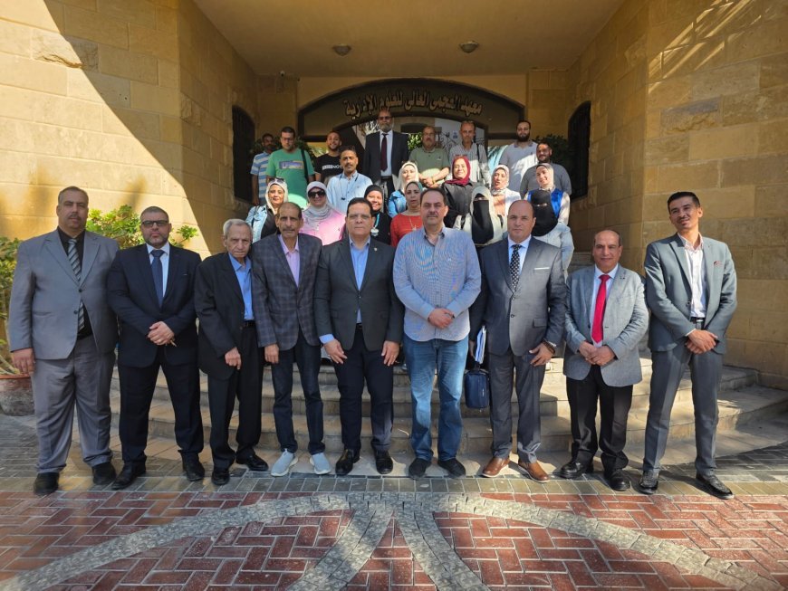 La visión del pensador árabe Ali Al-Shurafa lidera los debates de la mesa redonda del Instituto Al-Ajami de Alejandría sobre «Conciencia Nacional y Seguridad Nacional Egipcia»