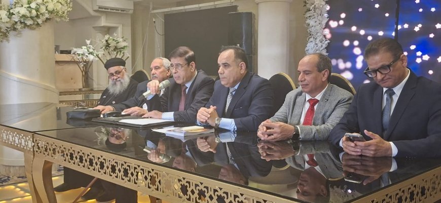 El periodista Magdy Tantawy inaugura el simposio de la Fundación Global Mensaje de Paz en Alejandría y elogia el pensamiento de Ali Mohamed Al-Shurafa Al-Hammadi