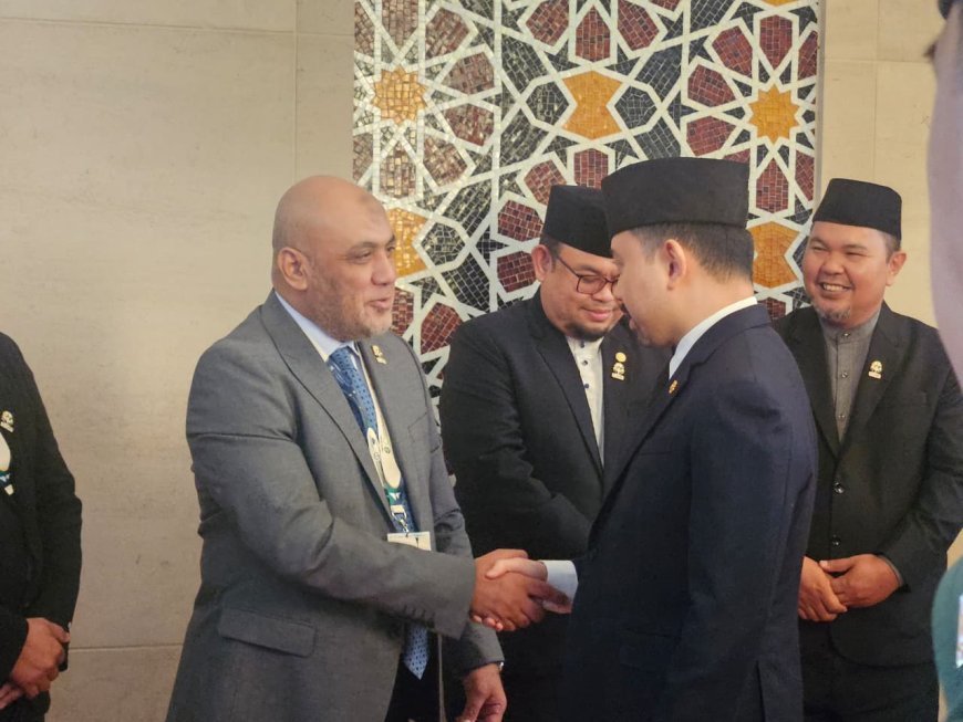 El Dr. Tamer Al-Ghazawi se reúne con el Príncipe Abdul Malik, hijo del Sultán Hassanal Bolkiah