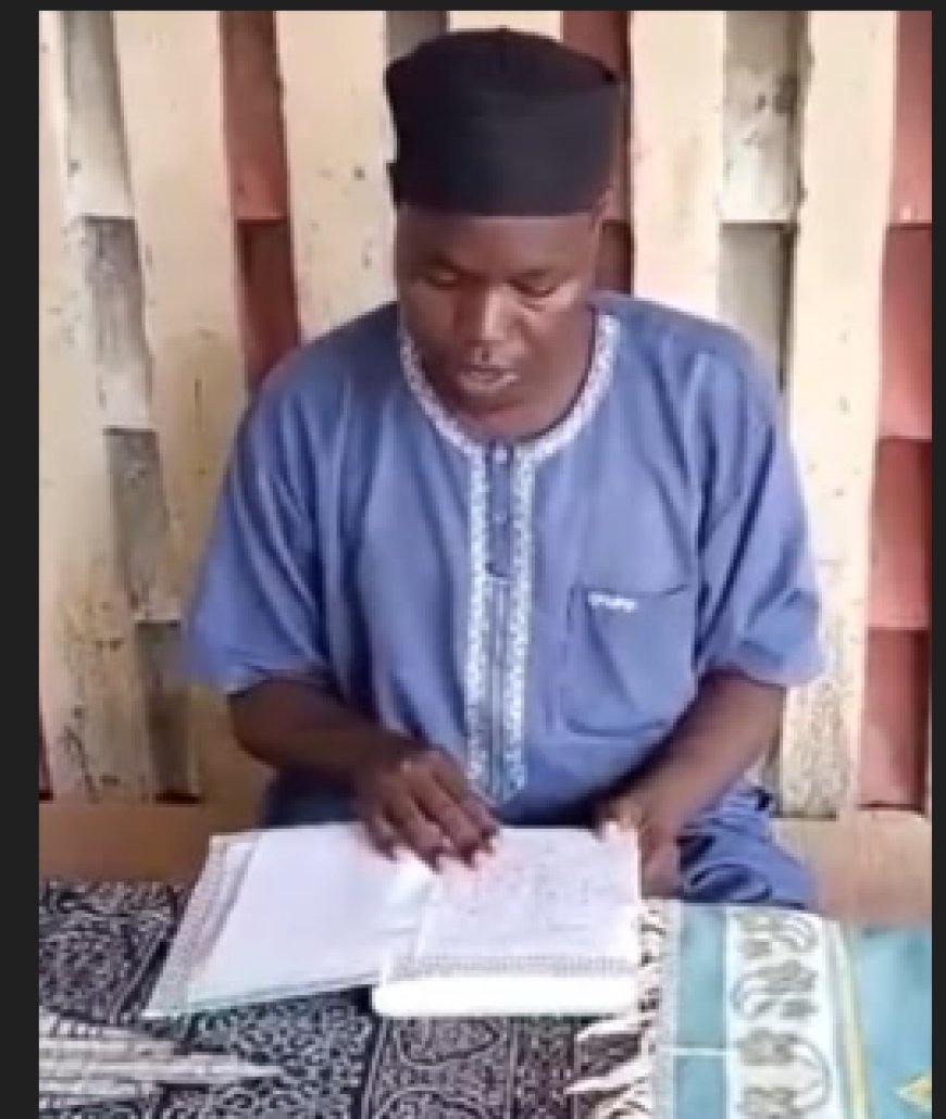 Lección educativa en la Escuela Al-Dar Al-Islamiyyah en Níger sobre el artículo del pensador Ali Al-Shurafa: "¿Quién es el musulmán que Dios quería?"