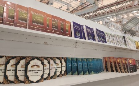 El stand de "Mensaje de la Paz" listo para recibir a los visitantes mañana en la Feria Internacional del Libro de Estambul