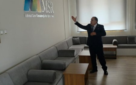 La delegación del «Mensaje de Paz Mundial» continúa su gira por Turquía y visita la Escuela Mahmud Sami Ramazan perteneciente a las Escuelas Imam Hatip en Konya