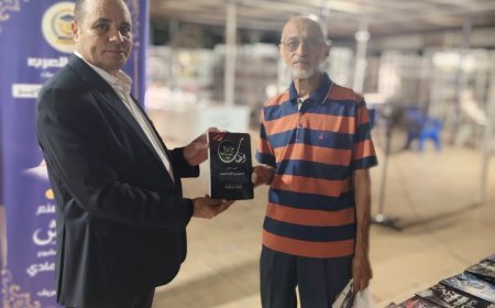 Mohamed Fathi Al-Sharif dirige un enriquecedor debate con el Dr. Osama Mohamed sobre la convivencia en la Feria del Libro del Club Al-Tarsana