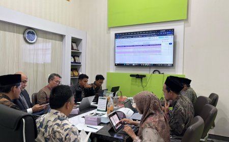 Gran festival cultural en Indonesia en celebración del juzgamiento final de la categoría de ensayo del Concurso «Al-Shorafa Al-Hammadi» para la comprensión y contemplación del Corán
