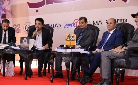 ​La Fundación Mensaje de Paz Global organiza un seminario intelectual en la Feria del Libro de Zayed para debatir las visiones e ideas de Ali Al-Shurafa Al-Hammadi